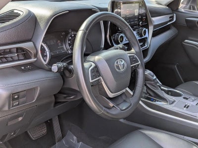 2022 Toyota Highlander XLE FWD (Natl)