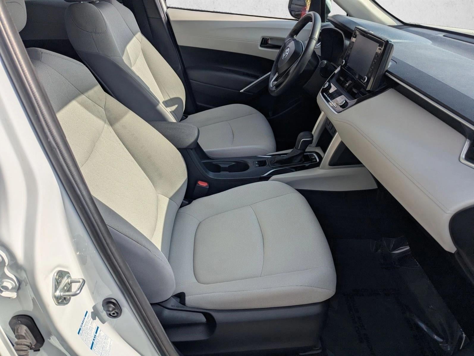 2022 Toyota Corolla Cross LE 4WD (Natl)