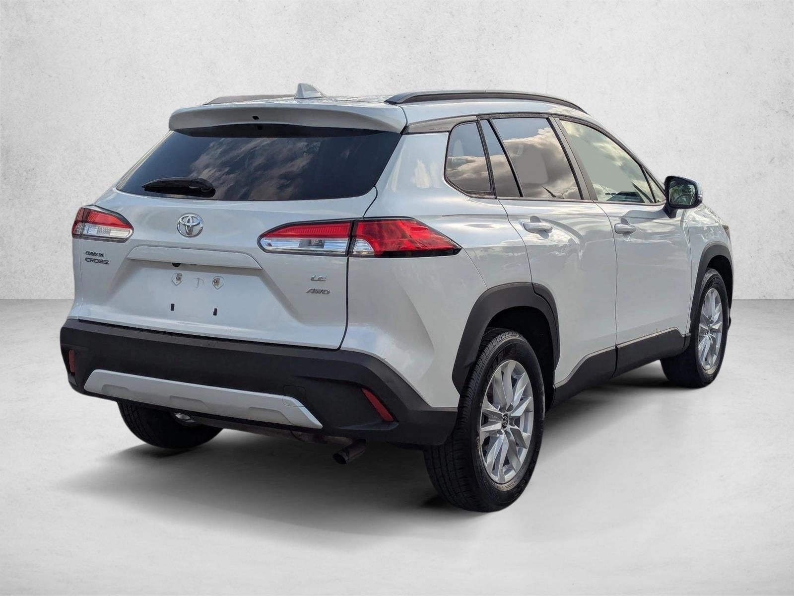 2022 Toyota Corolla Cross LE 4WD (Natl)