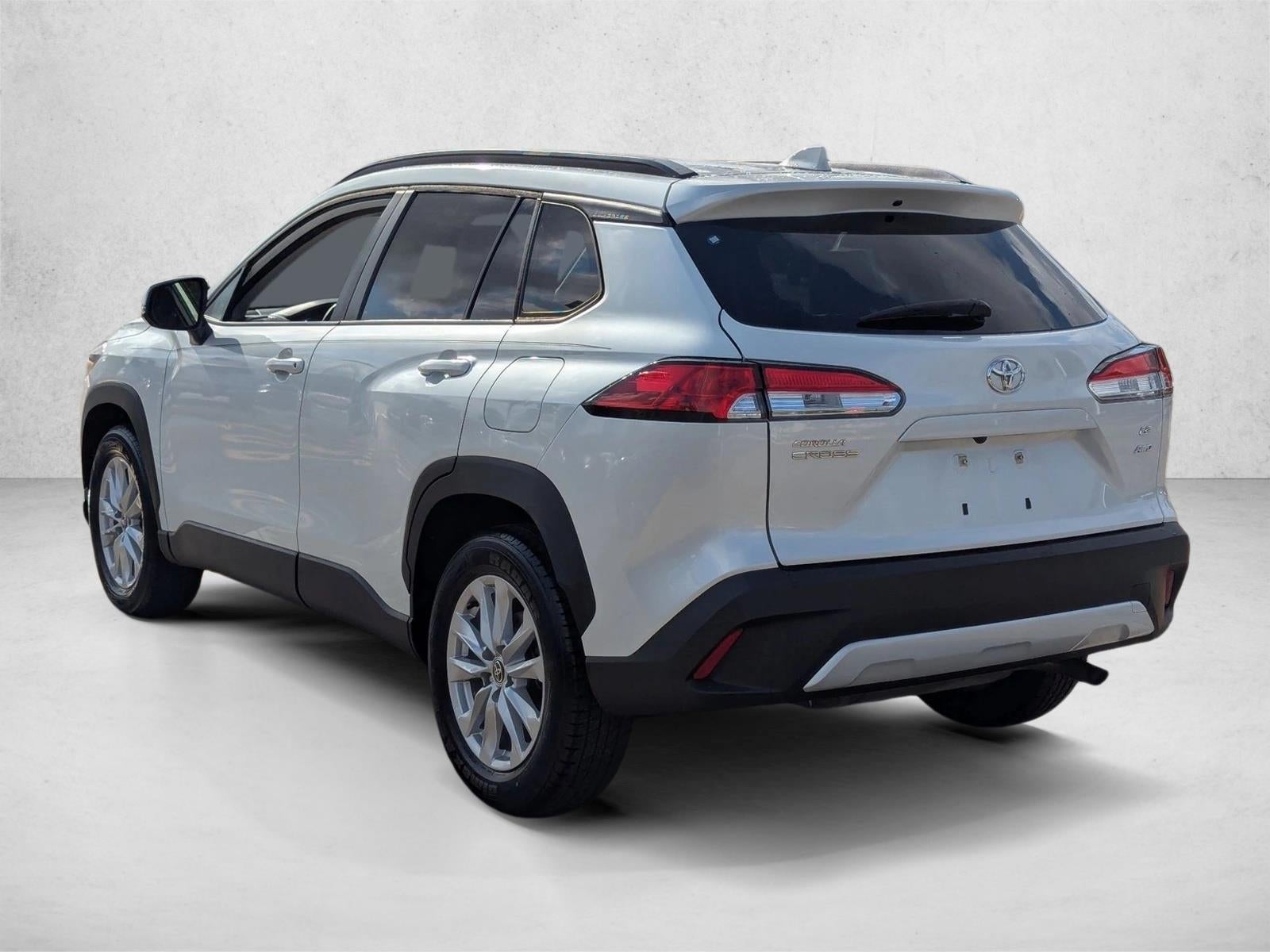 2022 Toyota Corolla Cross LE 4WD (Natl)