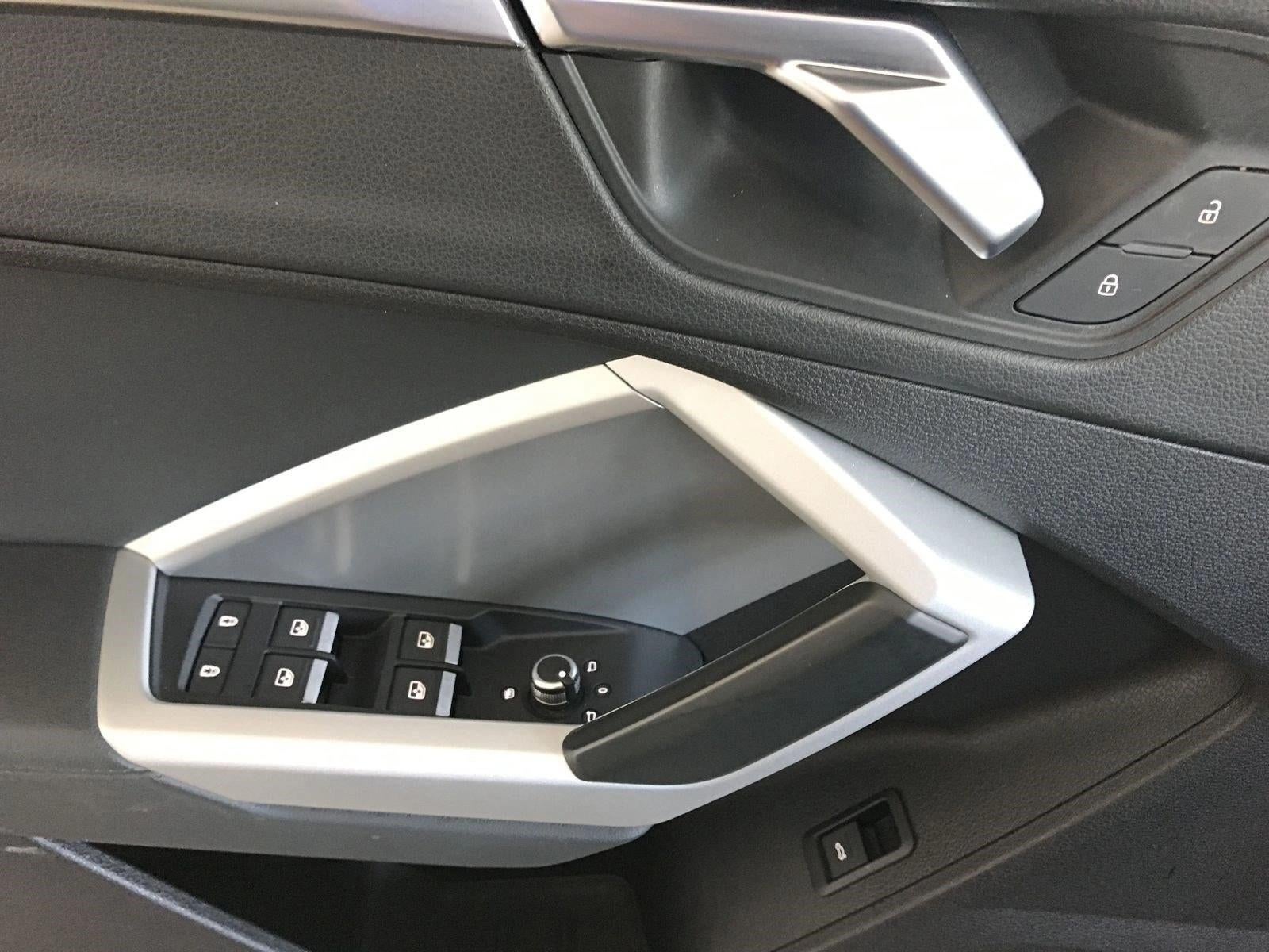 2020 Audi Q3 Premium 45 TFSI quattro