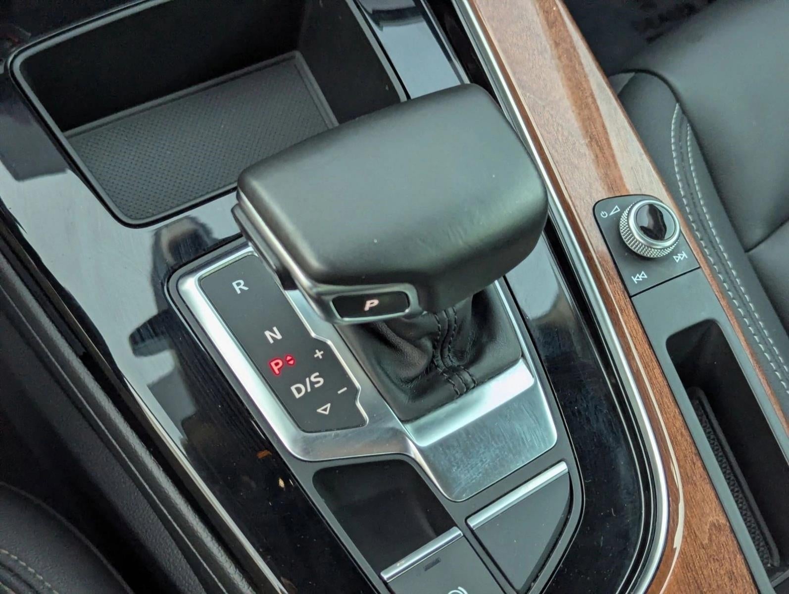 2022 Audi A4 Sedan Premium 40 TFSI quattro