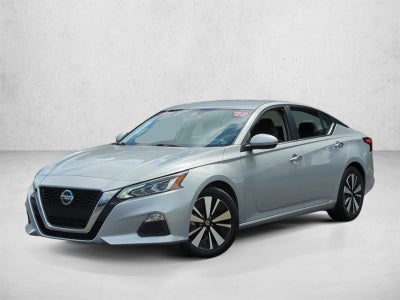 2022 Nissan Altima 2.5 SV Sedan