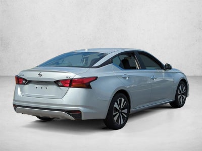 2022 Nissan Altima 2.5 SV Sedan