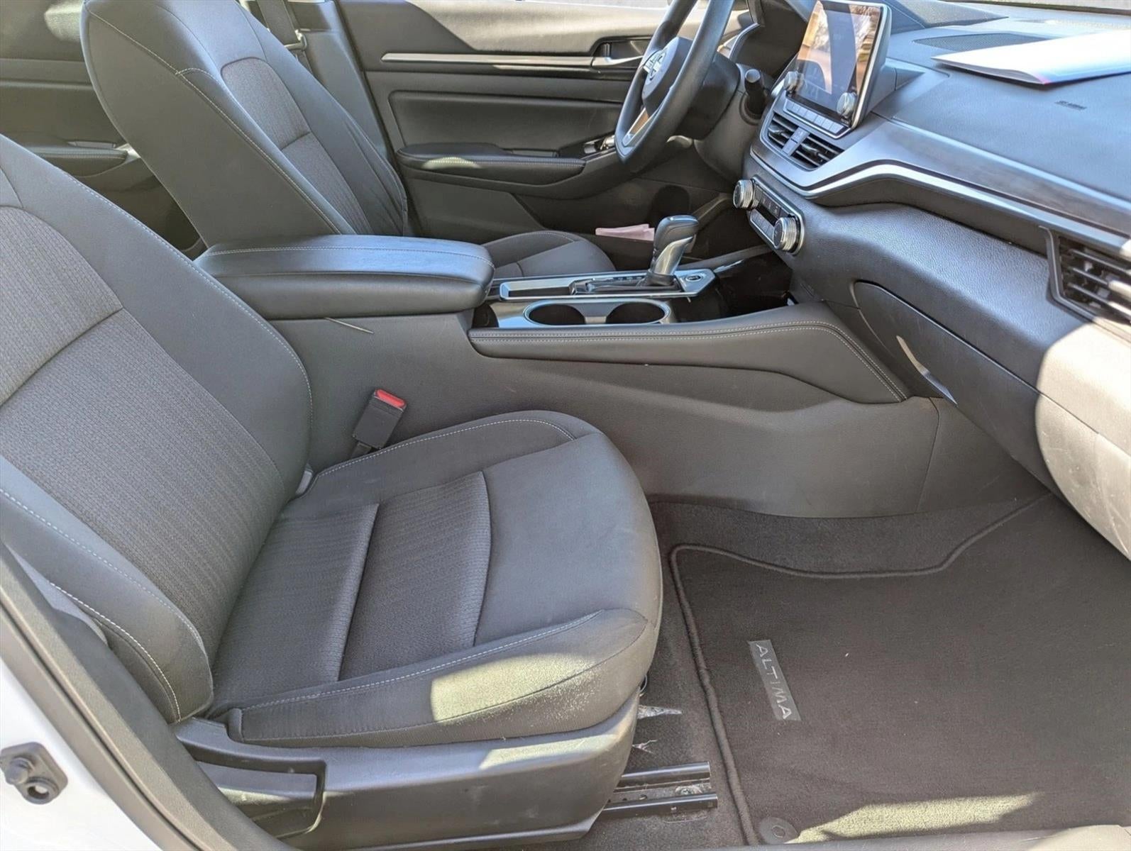 2023 Nissan Altima 2.5 SV Sedan