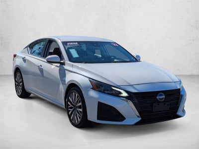 2023 Nissan Altima 2.5 SV Sedan
