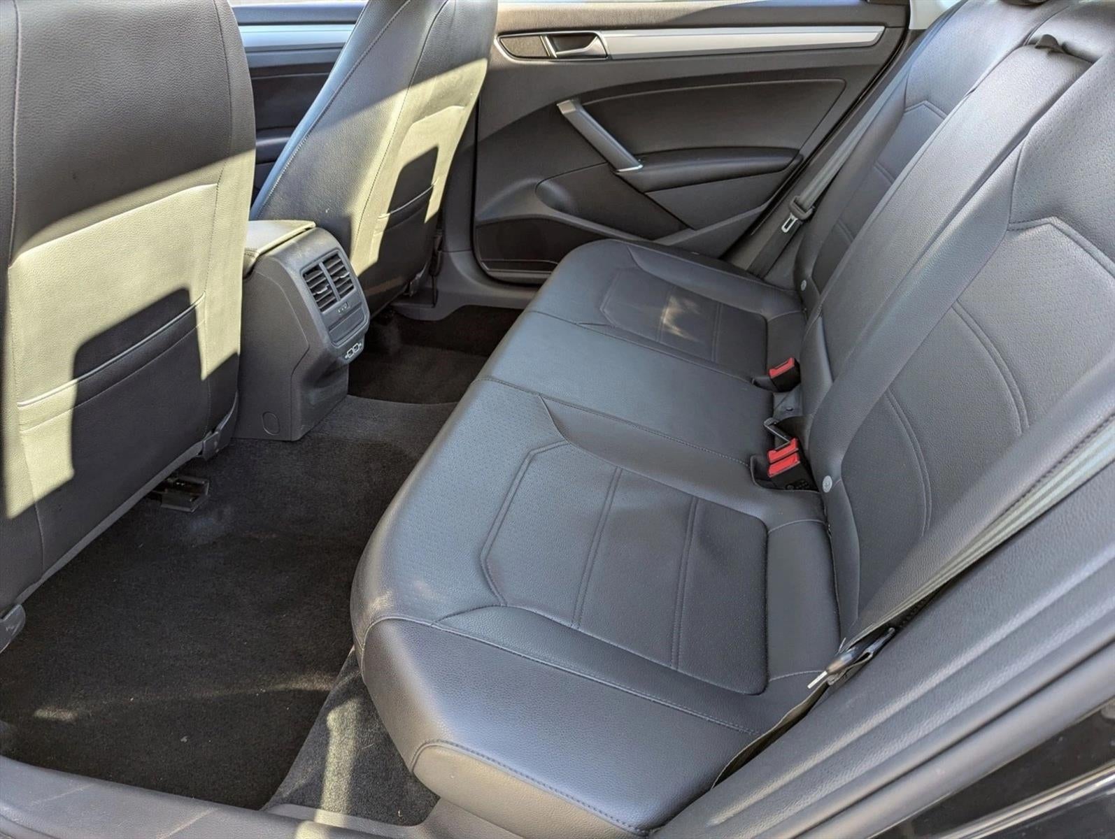 2019 Volkswagen Passat 2.0T Wolfsburg Edition Auto