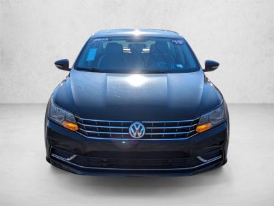 2019 Volkswagen Passat 2.0T Wolfsburg Edition Auto