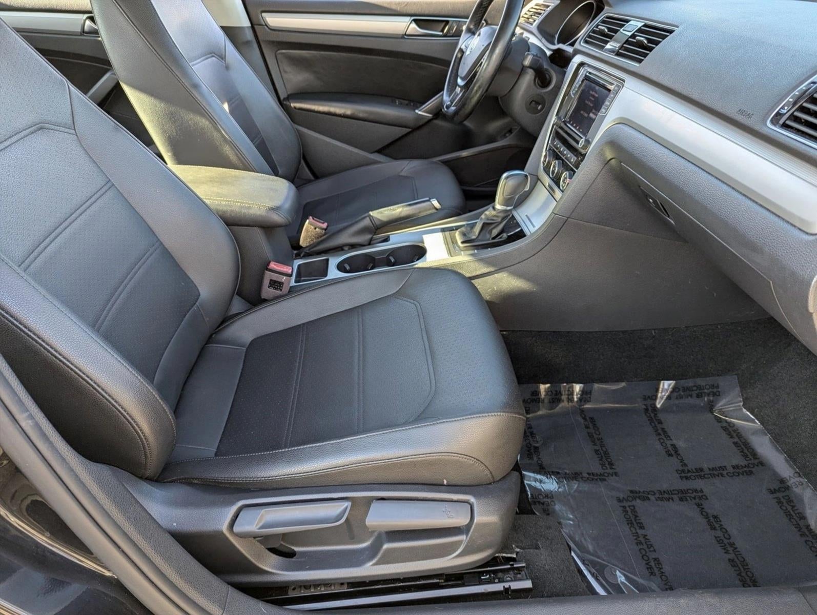 2019 Volkswagen Passat 2.0T Wolfsburg Edition Auto