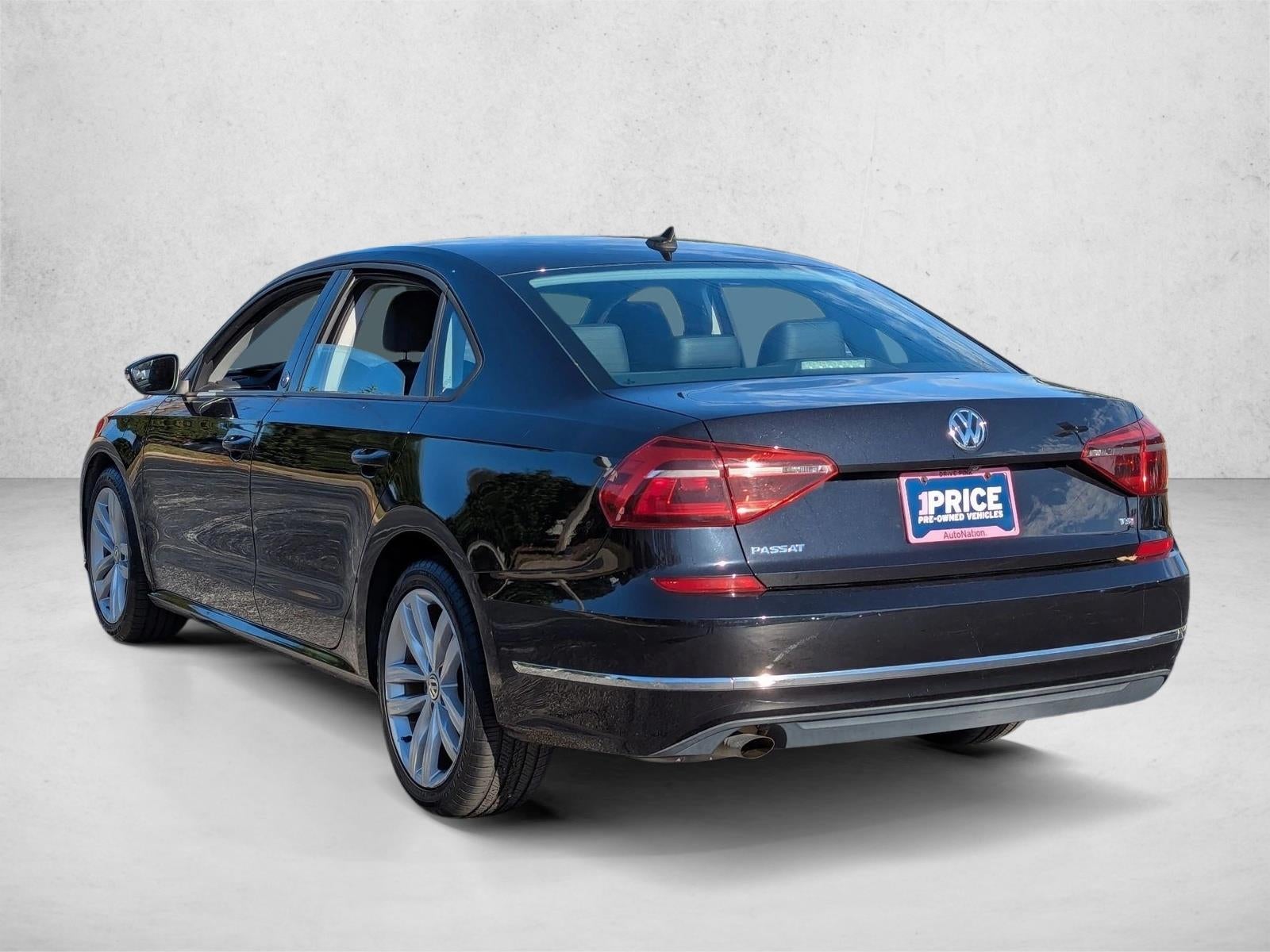 2019 Volkswagen Passat 2.0T Wolfsburg Edition Auto