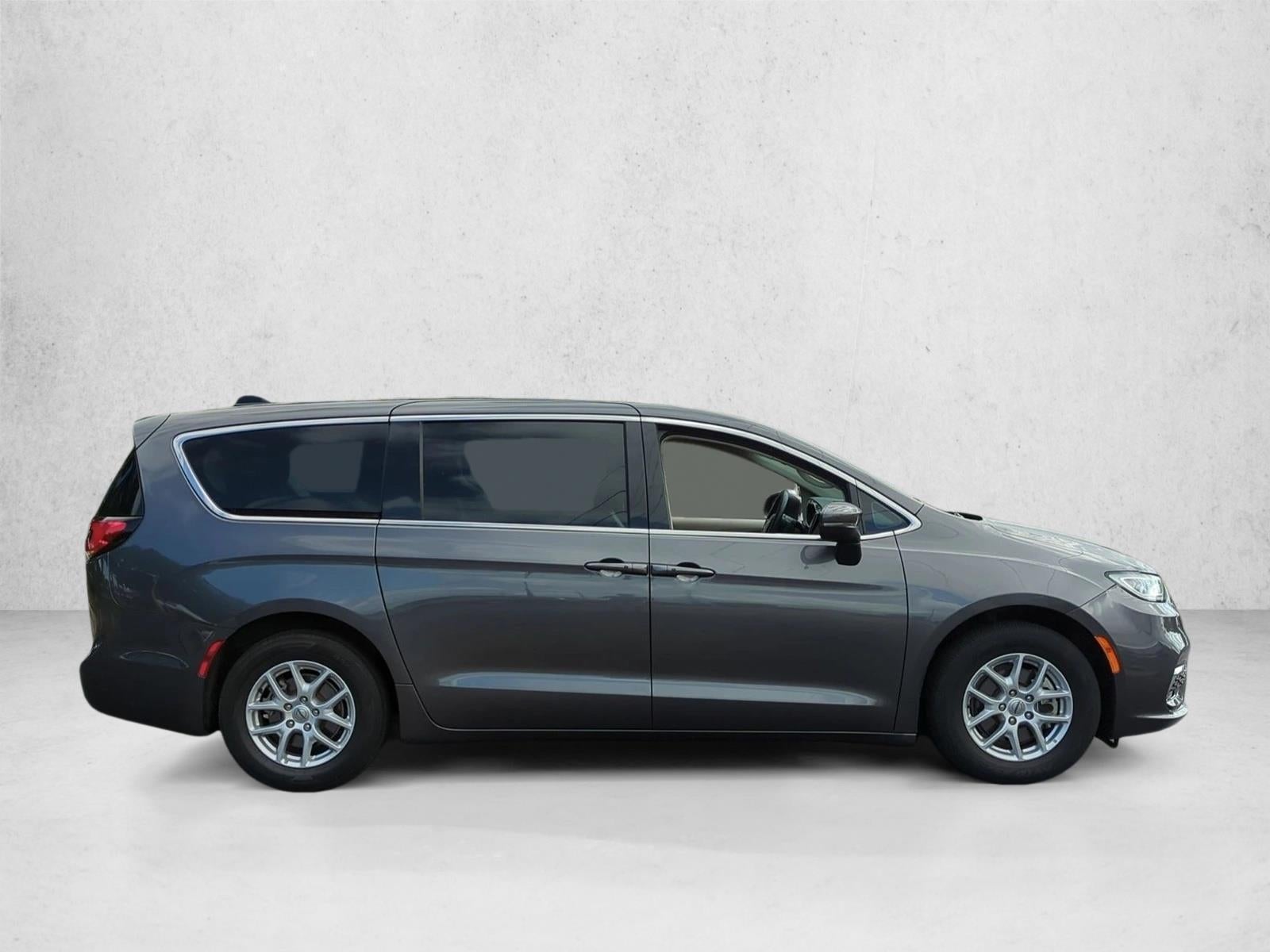 2023 Chrysler Pacifica Touring L FWD