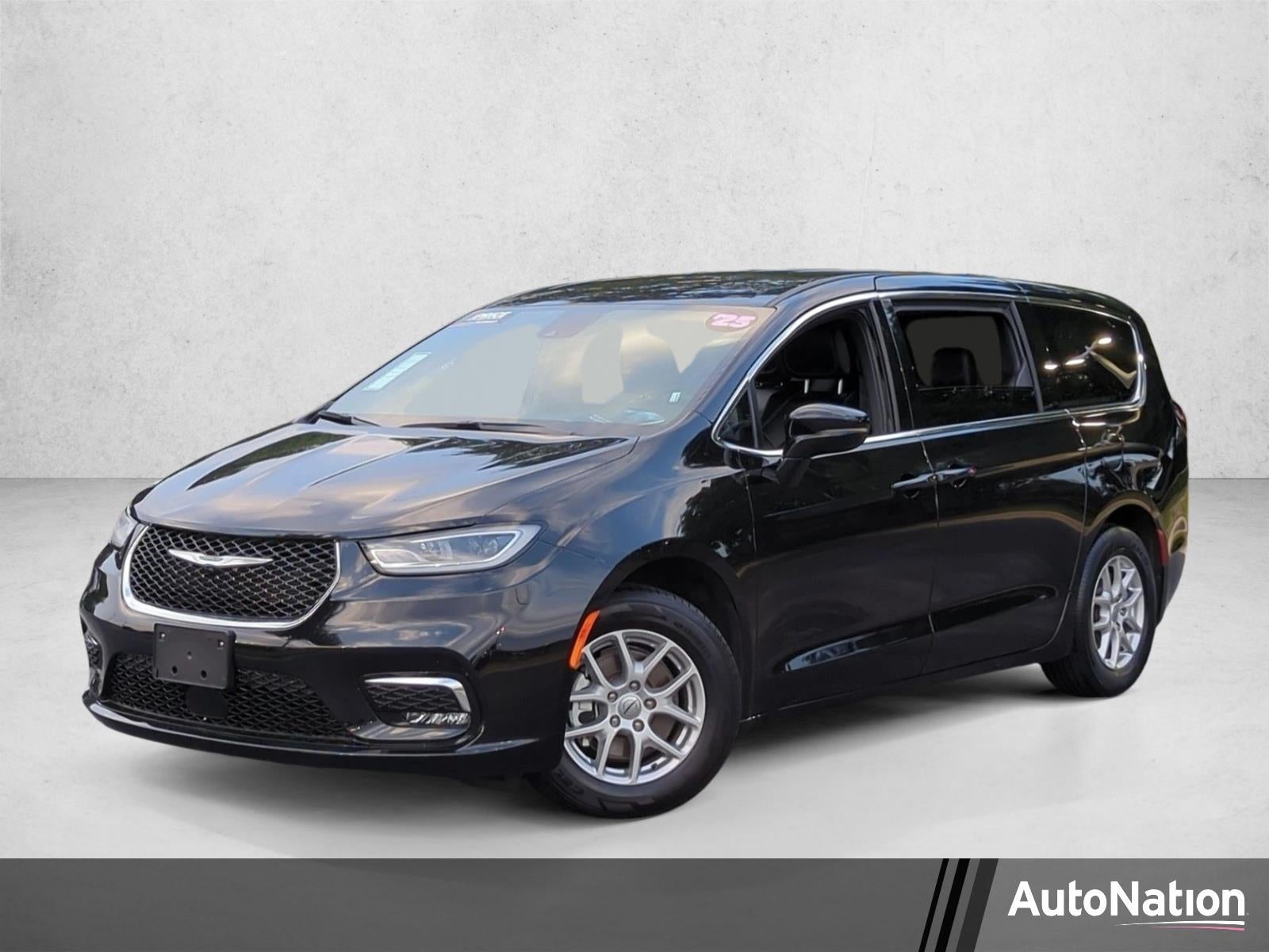 2025 Chrysler Pacifica Select FWD