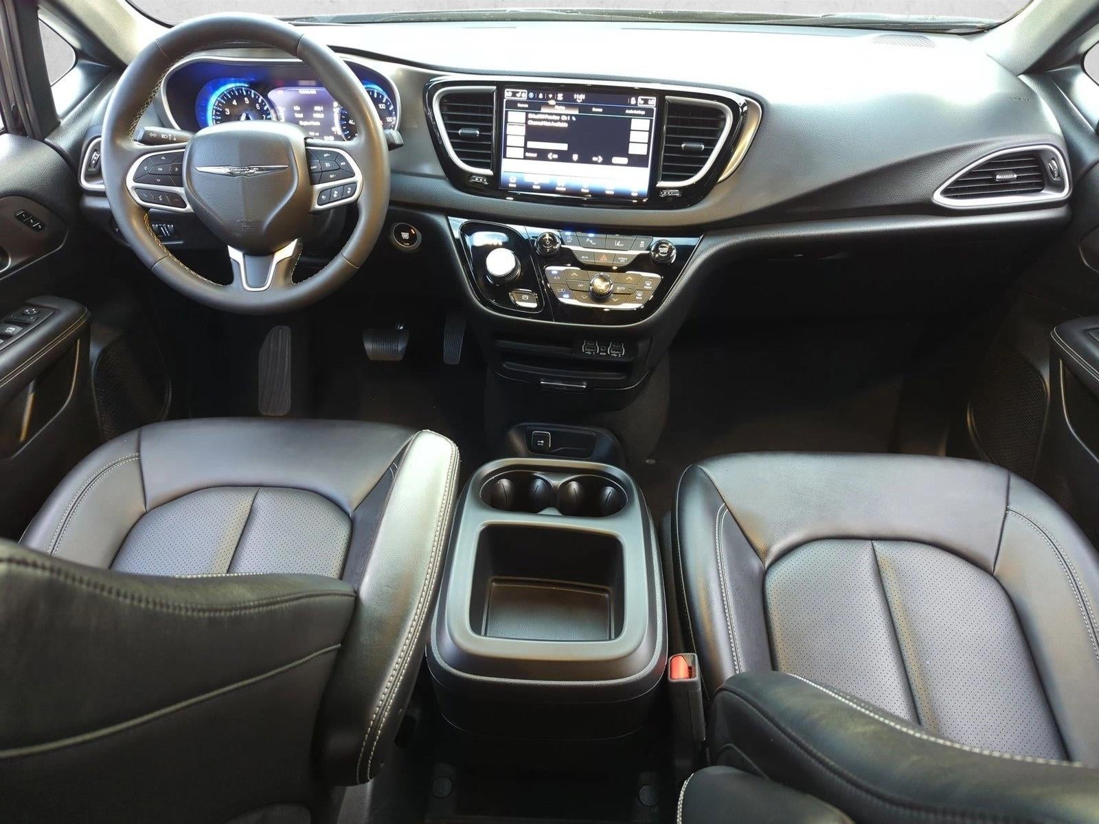 2025 Chrysler Pacifica Select FWD