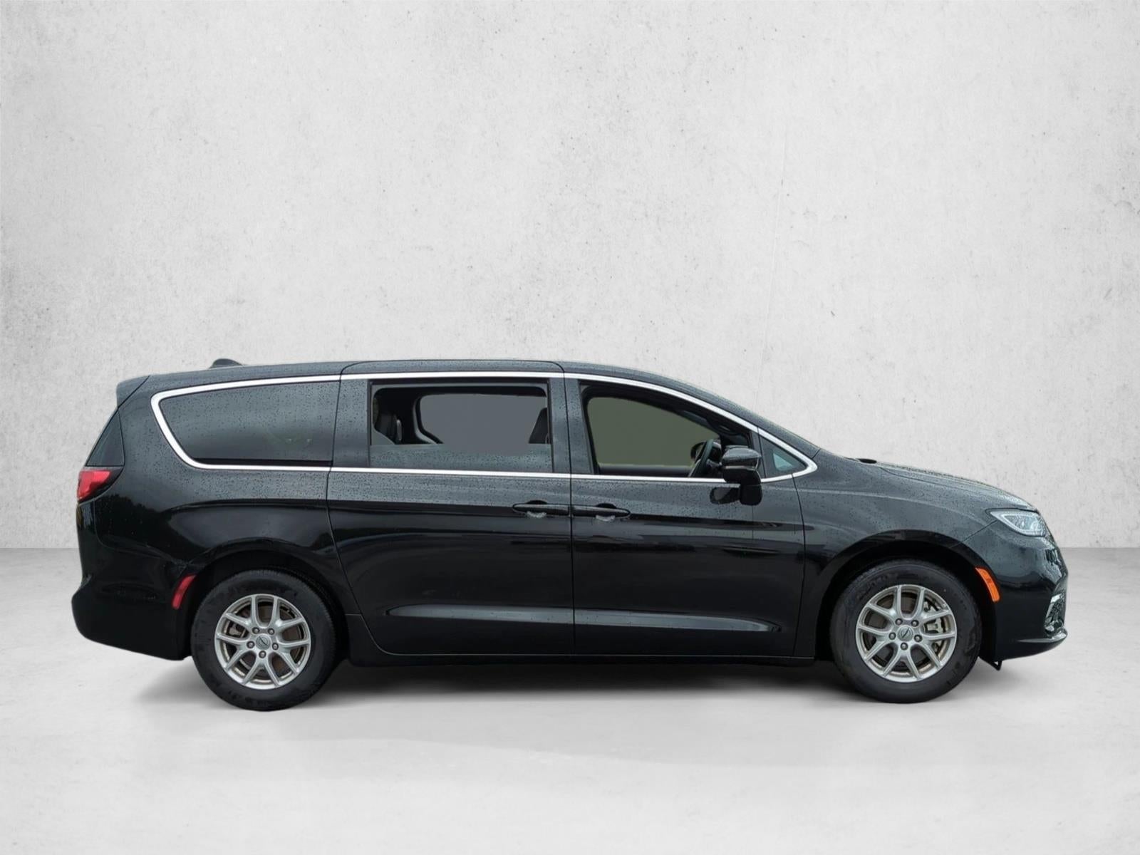 2025 Chrysler Pacifica Select FWD