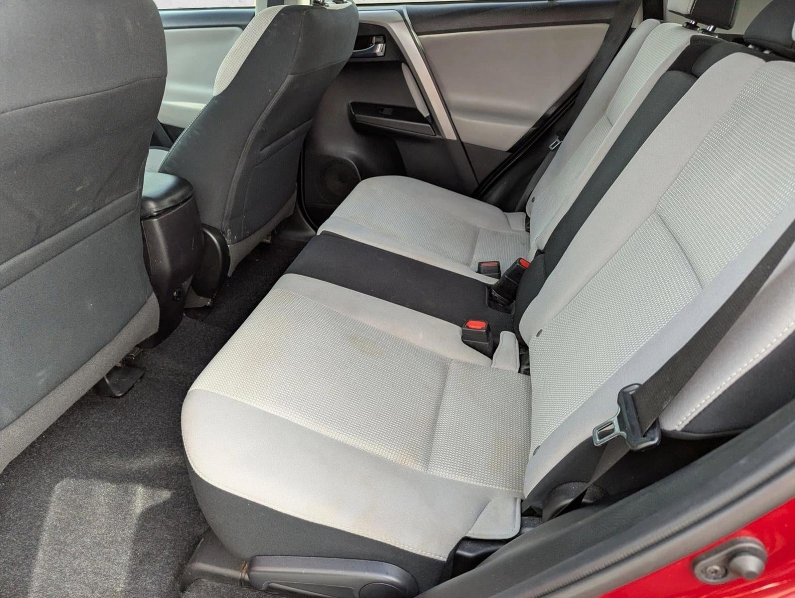 2018 Toyota RAV4 XLE FWD (GS)