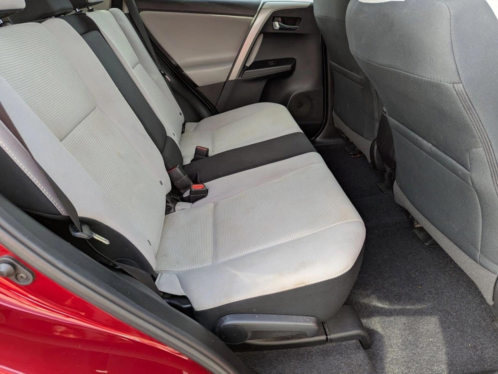 2018 Toyota RAV4 XLE FWD (GS)