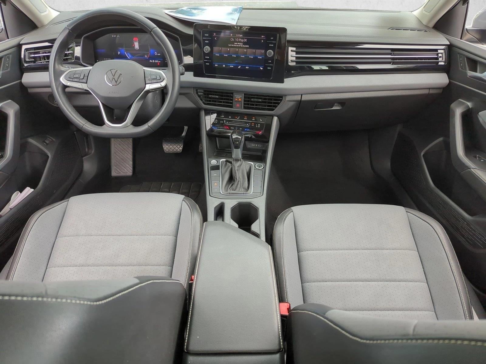 2025 Volkswagen Jetta SE Auto