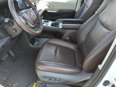 2021 Toyota Sienna Platinum FWD 7-Passenger (Natl)