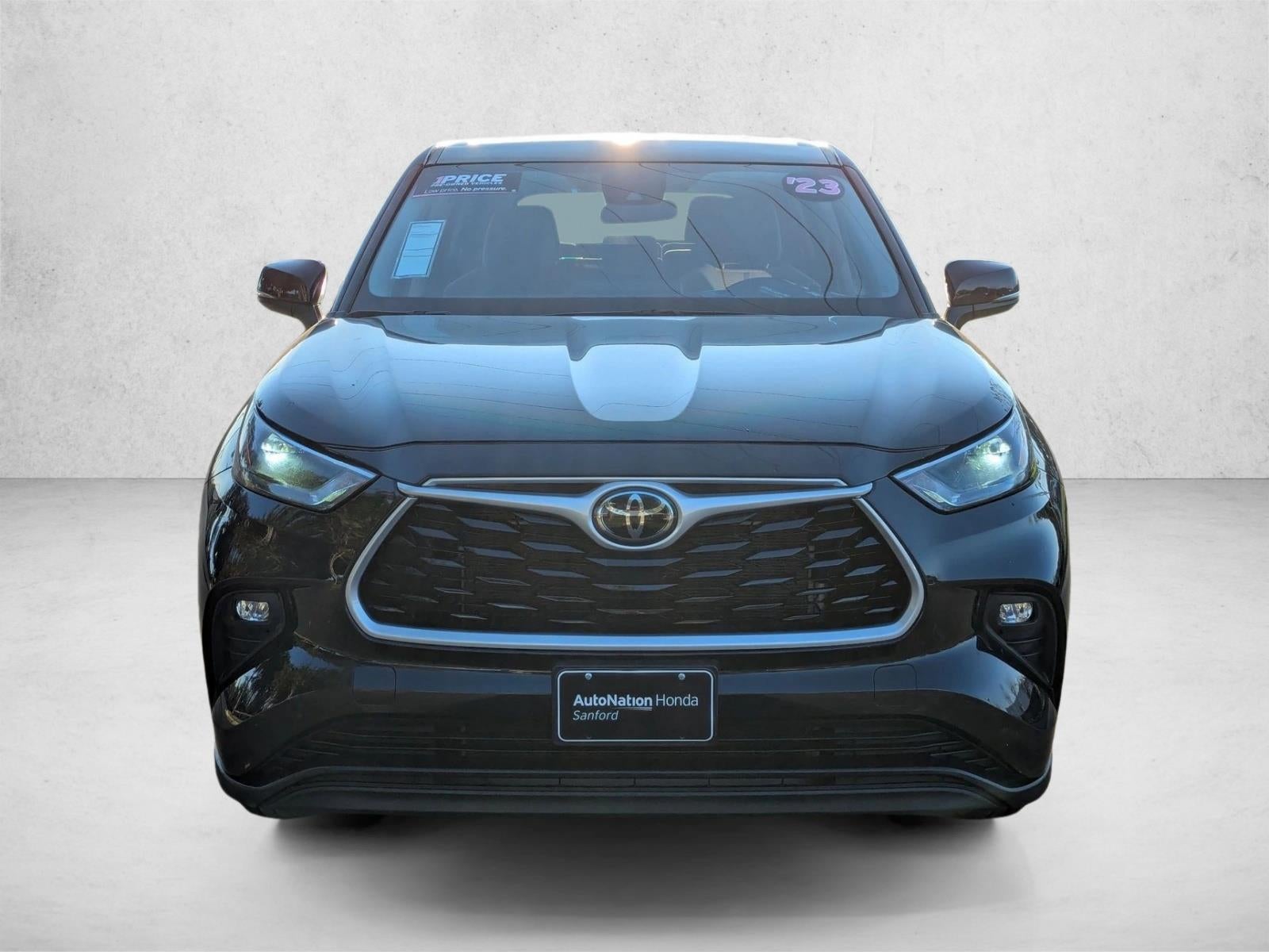 2023 Toyota Highlander LE FWD (Natl)