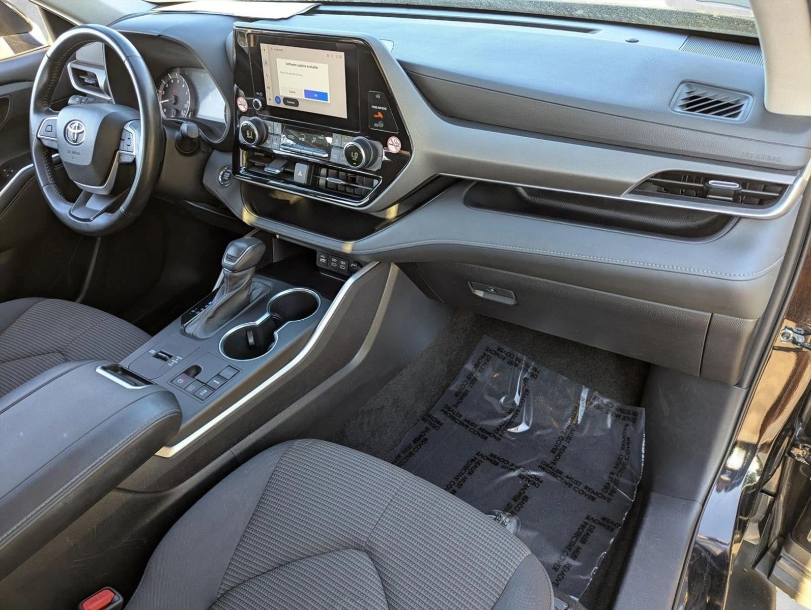 2023 Toyota Highlander LE FWD (Natl)