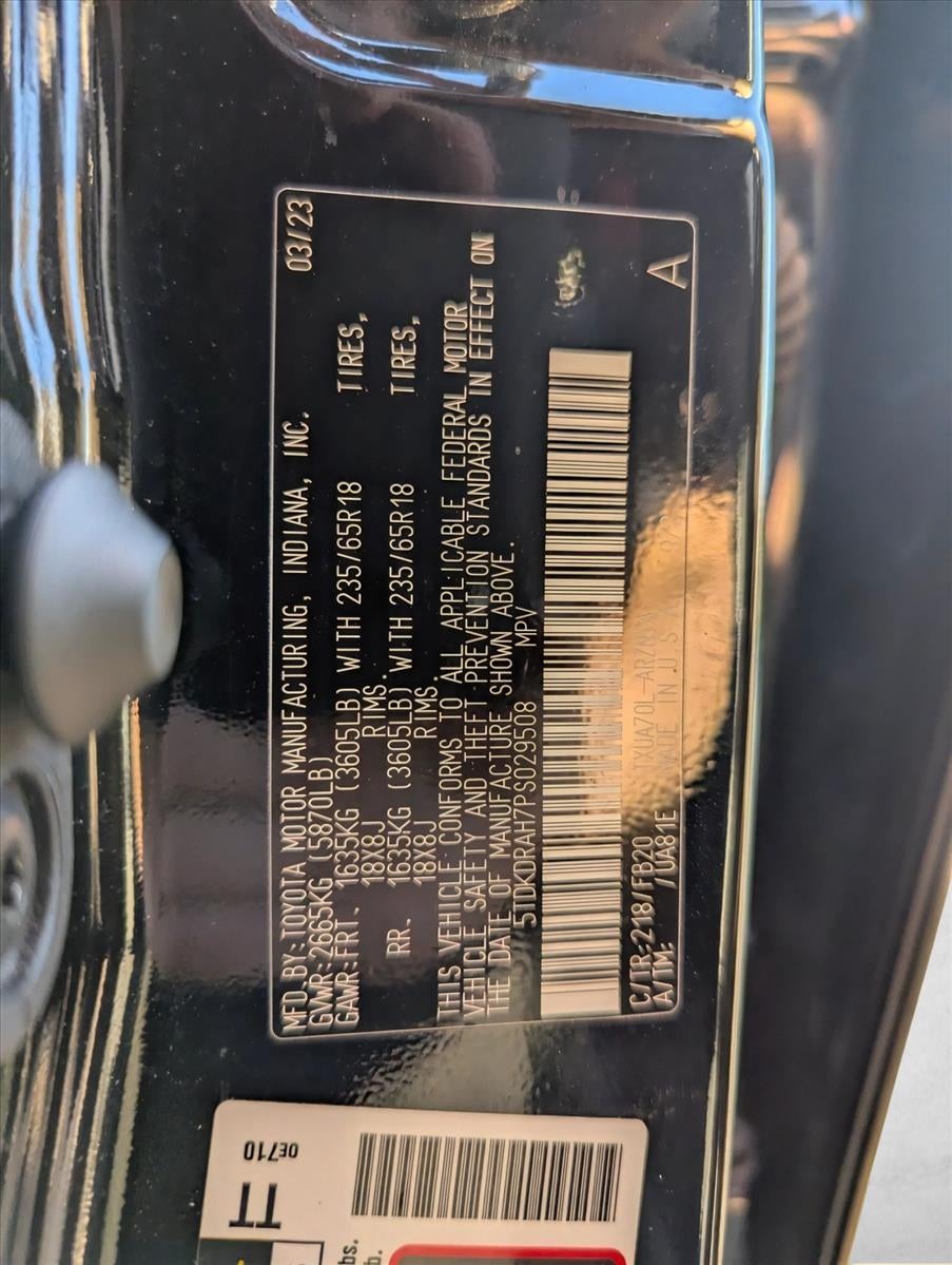 2023 Toyota Highlander LE FWD (Natl)