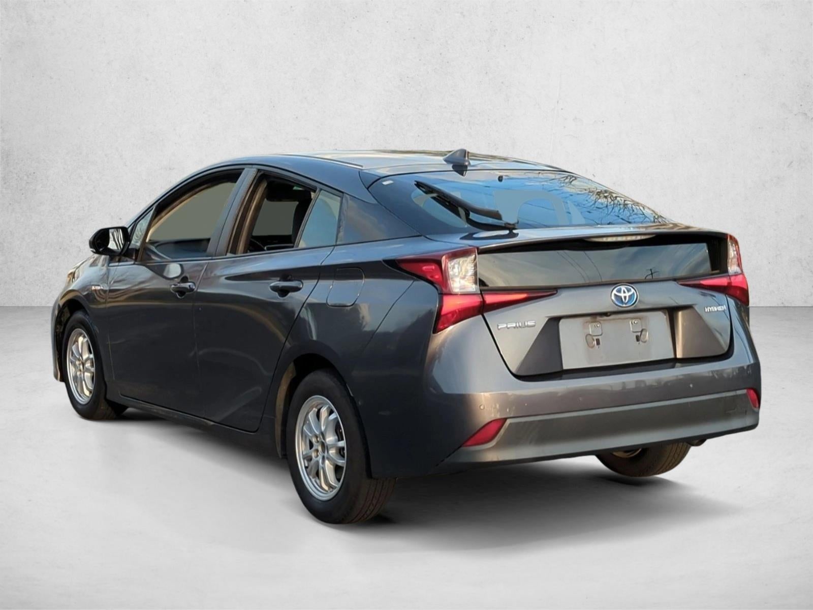 2019 Toyota Prius LE (Natl)