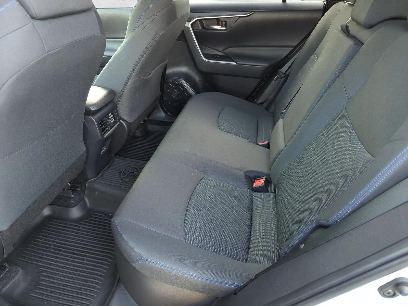 2022 Toyota RAV4 Hybrid SE AWD (Natl)