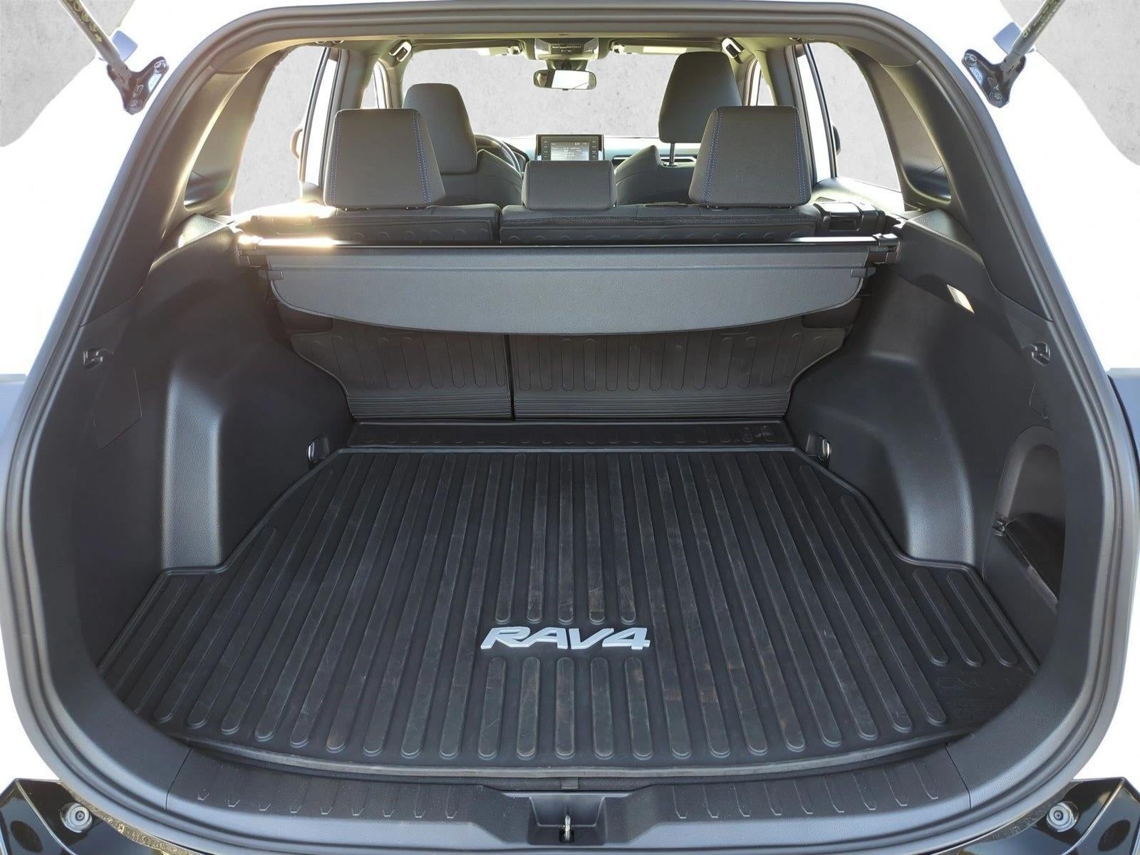 2022 Toyota RAV4 Hybrid SE AWD (Natl)
