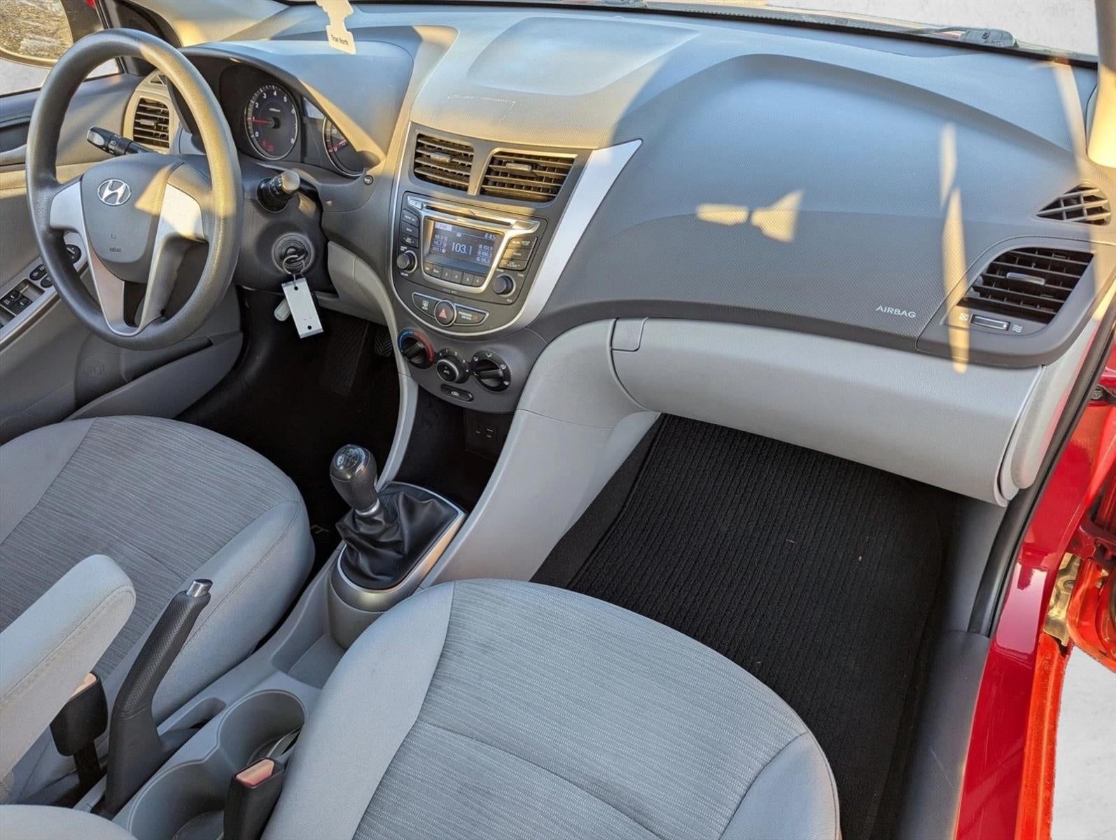 2016 Hyundai ACCENT 4dr Sdn Man SE