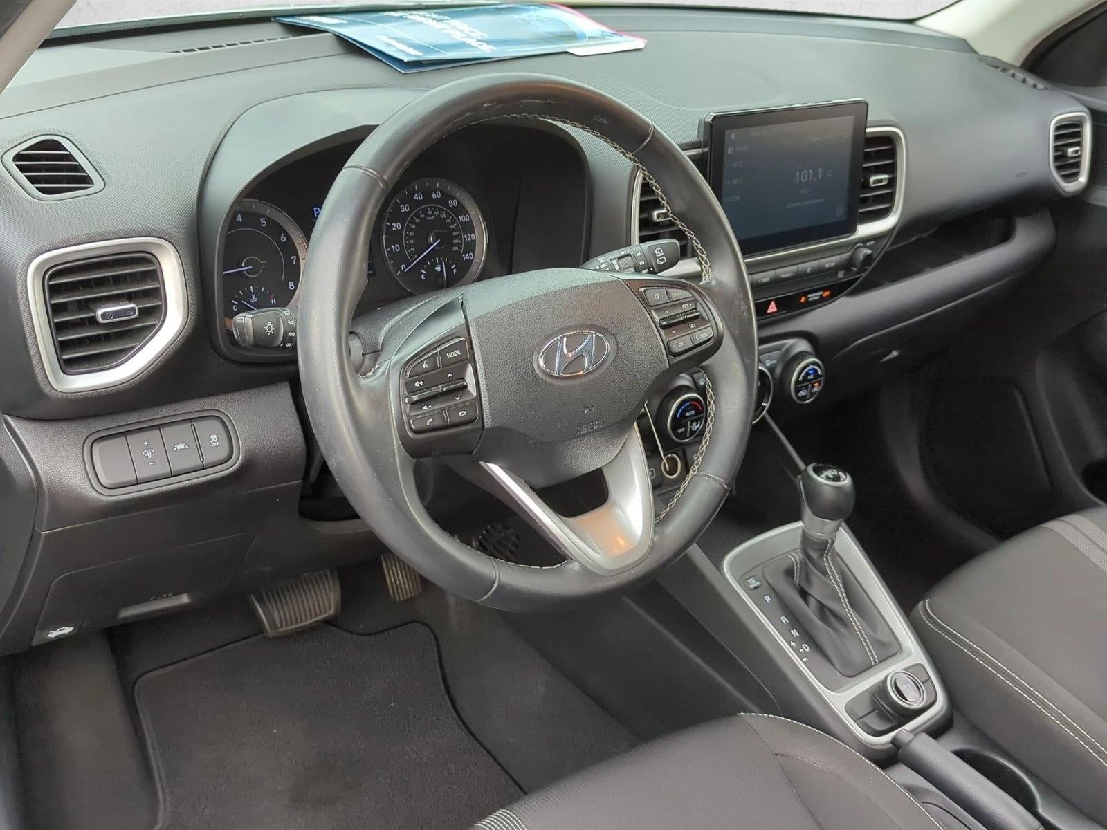 2022 Hyundai VENUE SEL IVT