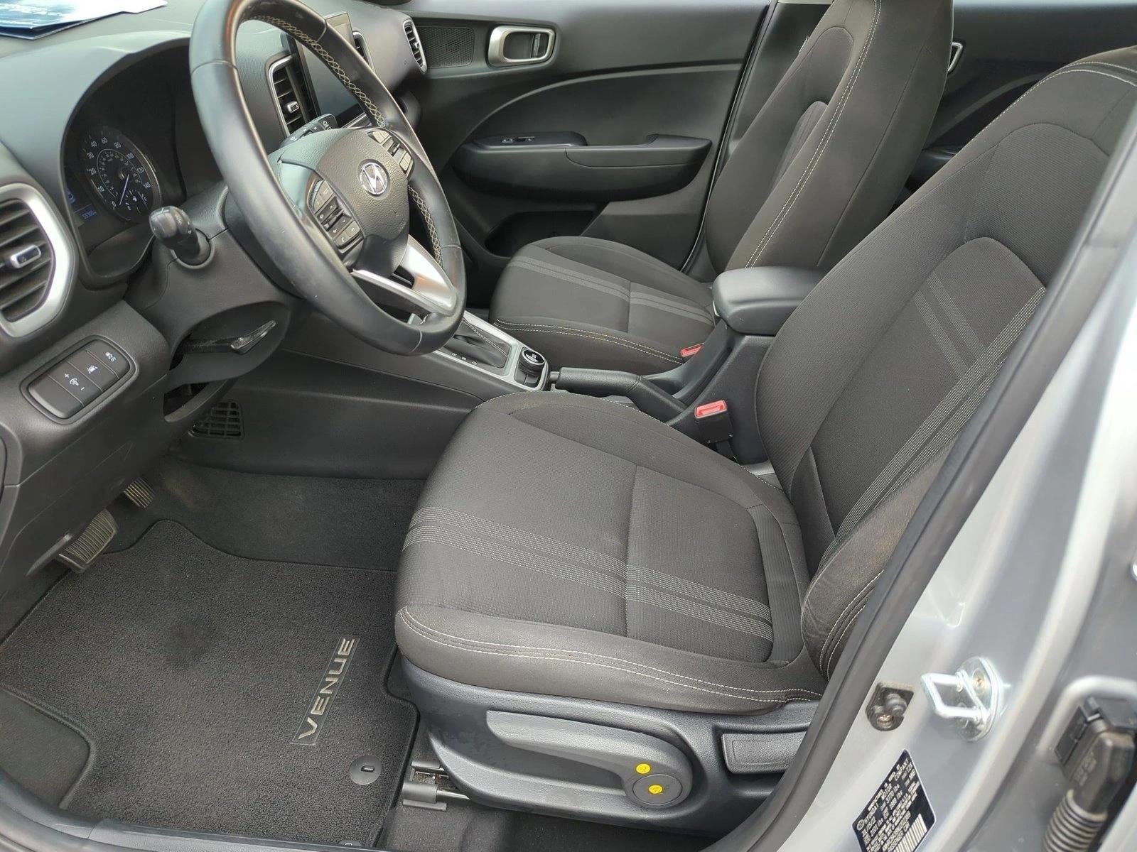 2022 Hyundai VENUE SEL IVT
