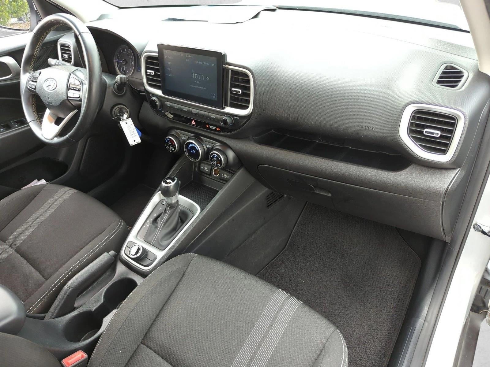 2022 Hyundai VENUE SEL IVT