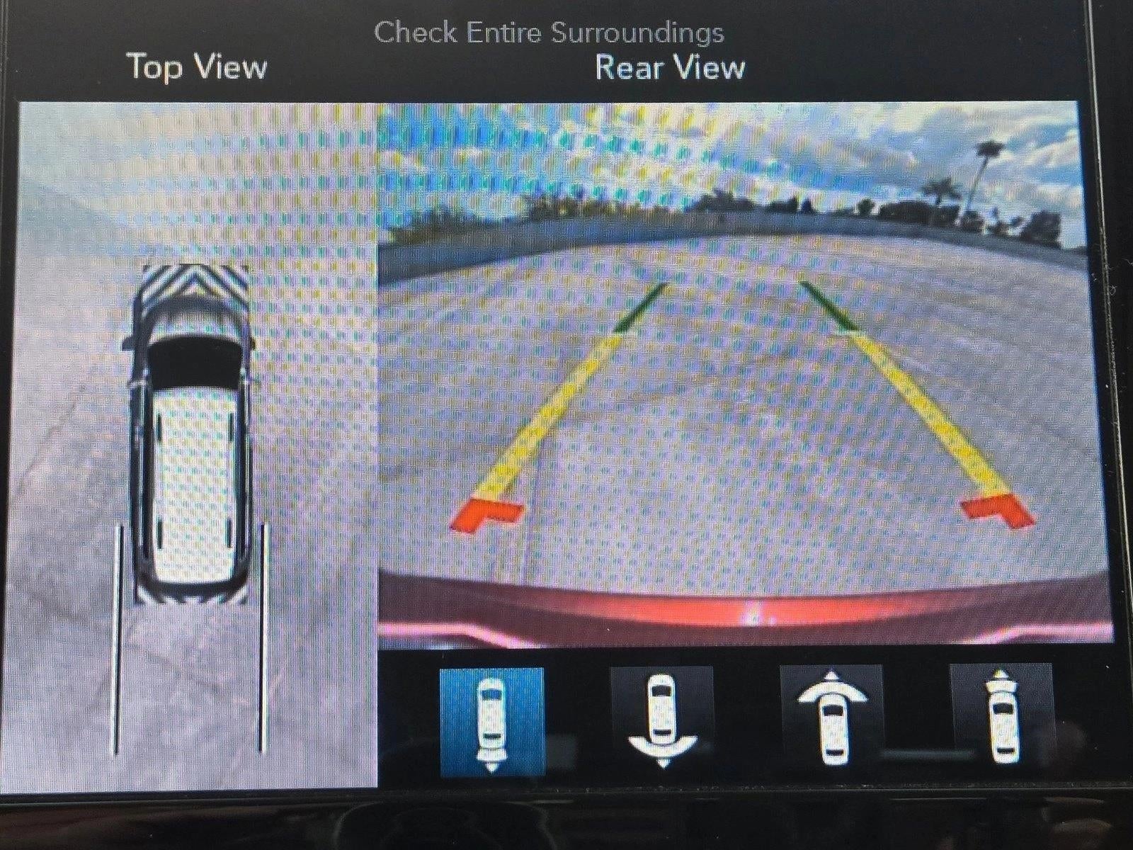 2017 Chrysler Pacifica Limited FWD