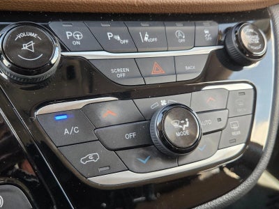 2017 Chrysler Pacifica Limited FWD