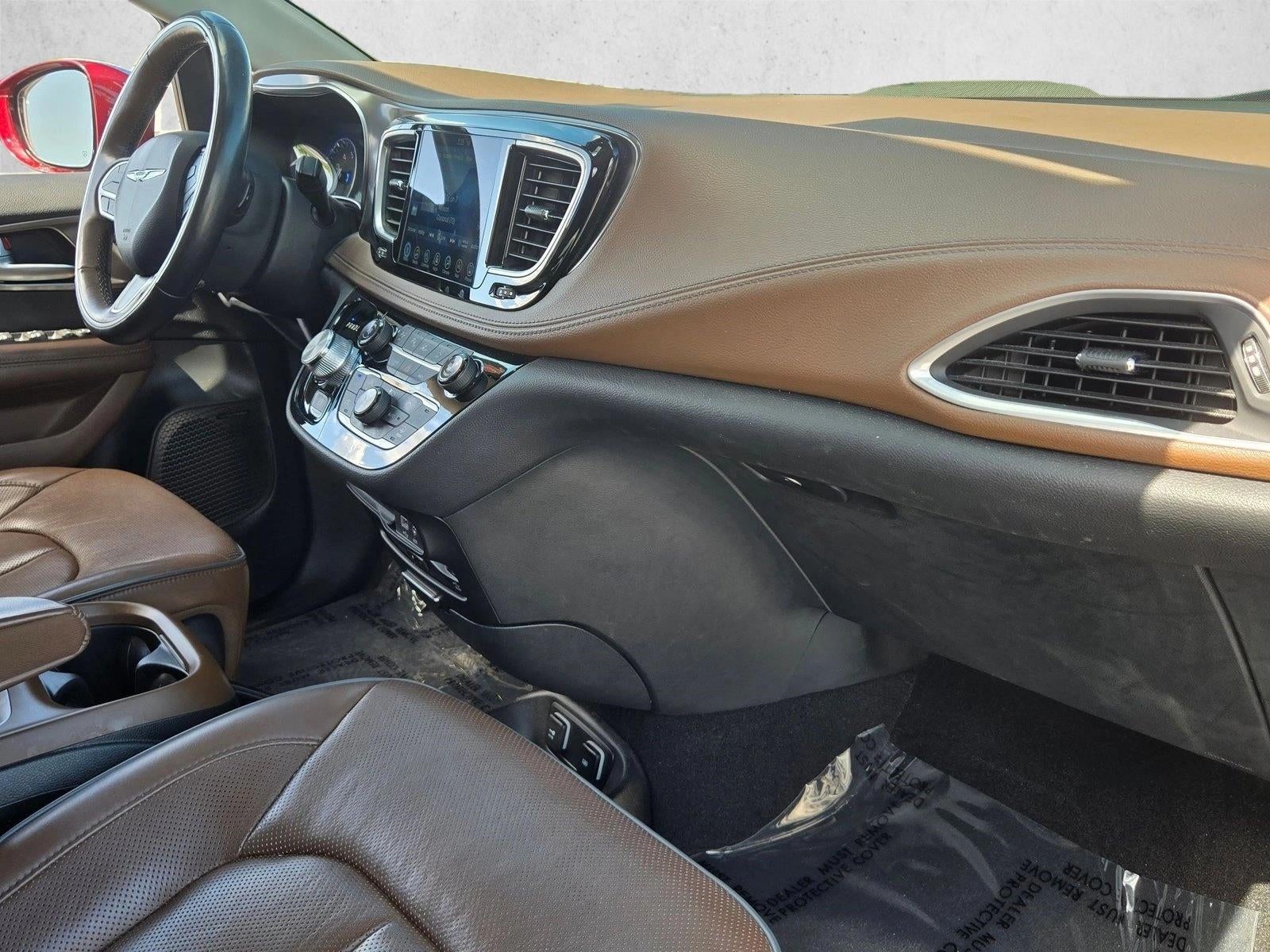 2017 Chrysler Pacifica Limited FWD