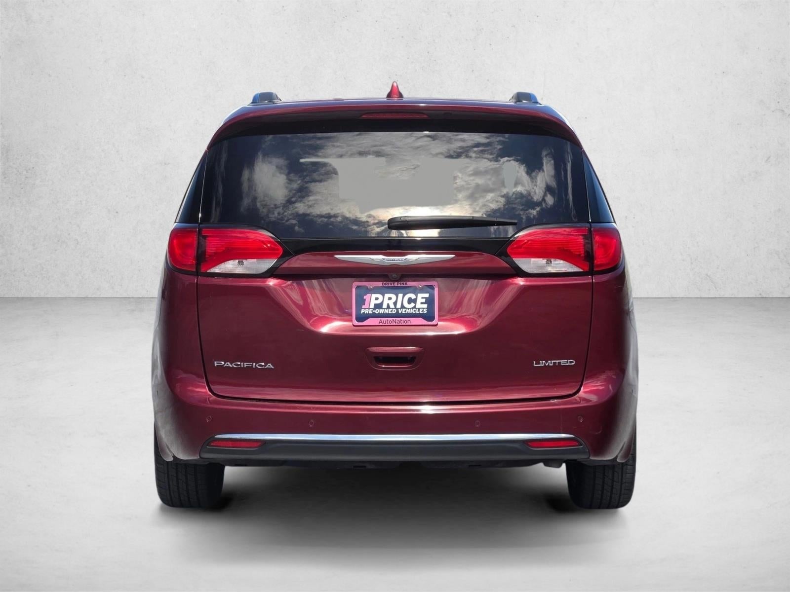 2017 Chrysler Pacifica Limited FWD