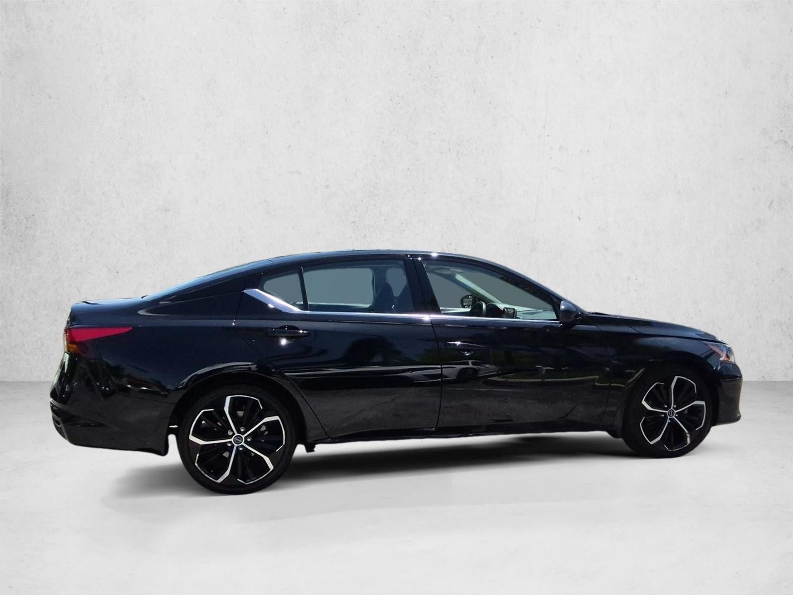 2023 Nissan Altima 2.5 SR Sedan