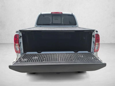 2015 Nissan Frontier 2WD Crew Cab SWB Auto Desert Runner