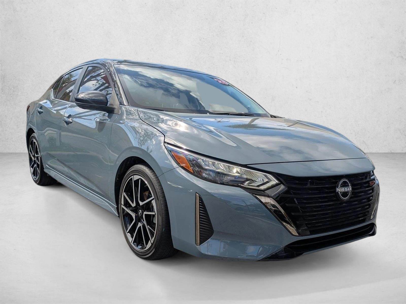 2025 Nissan Sentra SR CVT