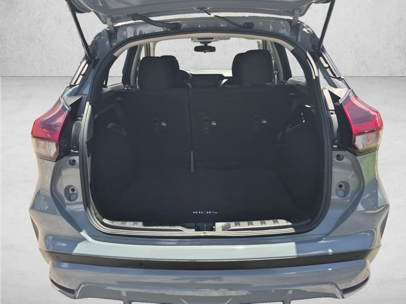 2024 Nissan Kicks SV FWD