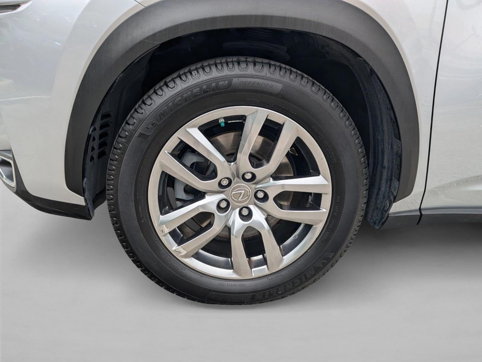 2015 Lexus NX Turbo FWD 4dr