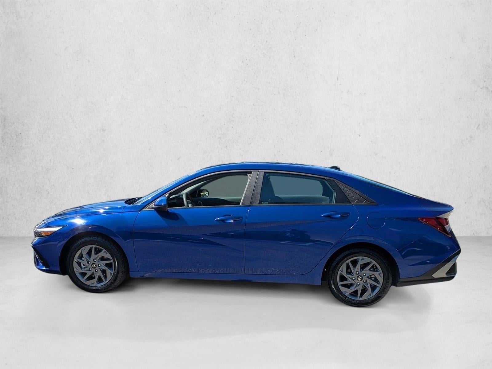 2024 Hyundai ELANTRA SEL IVT