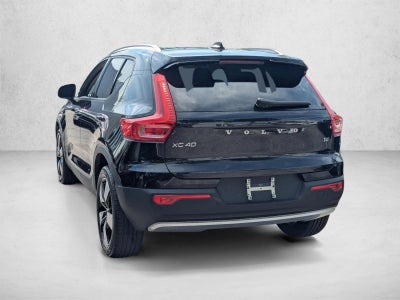 2021 Volvo XC40 T4 FWD Momentum
