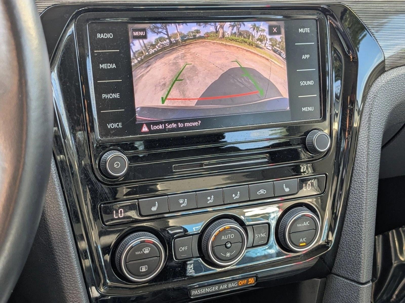 2020 Volkswagen Passat 2.0T R-Line Auto