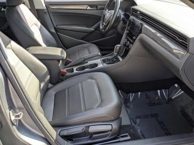2020 Volkswagen Passat 2.0T R-Line Auto