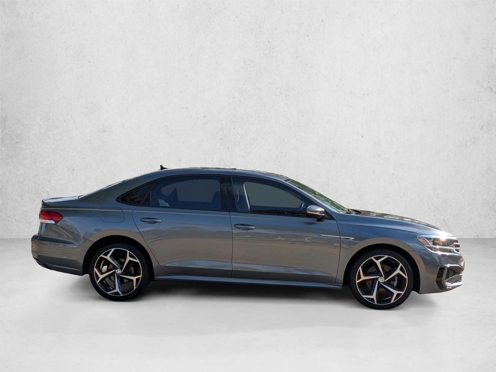 2020 Volkswagen Passat 2.0T R-Line Auto