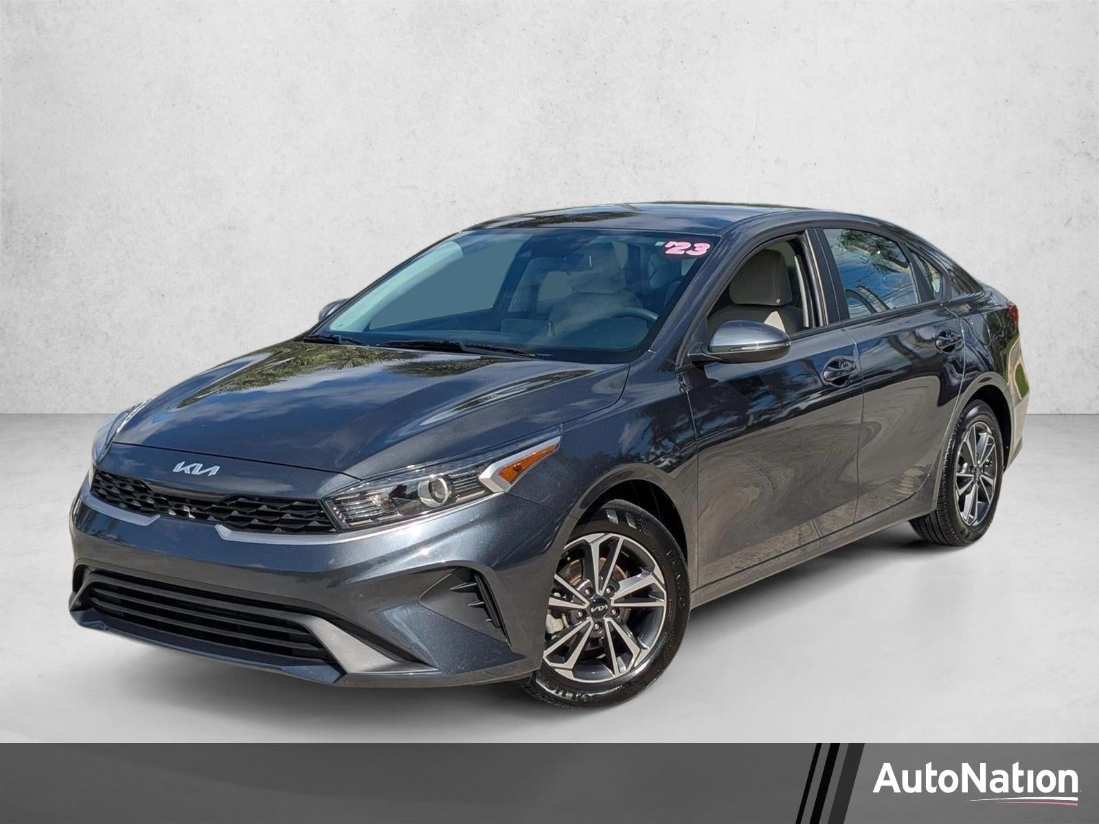 2023 Kia Forte LXS IVT