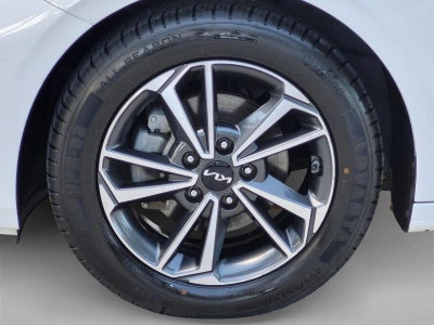 2023 Kia Forte LXS IVT