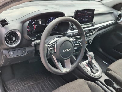 2023 Kia Forte LXS IVT