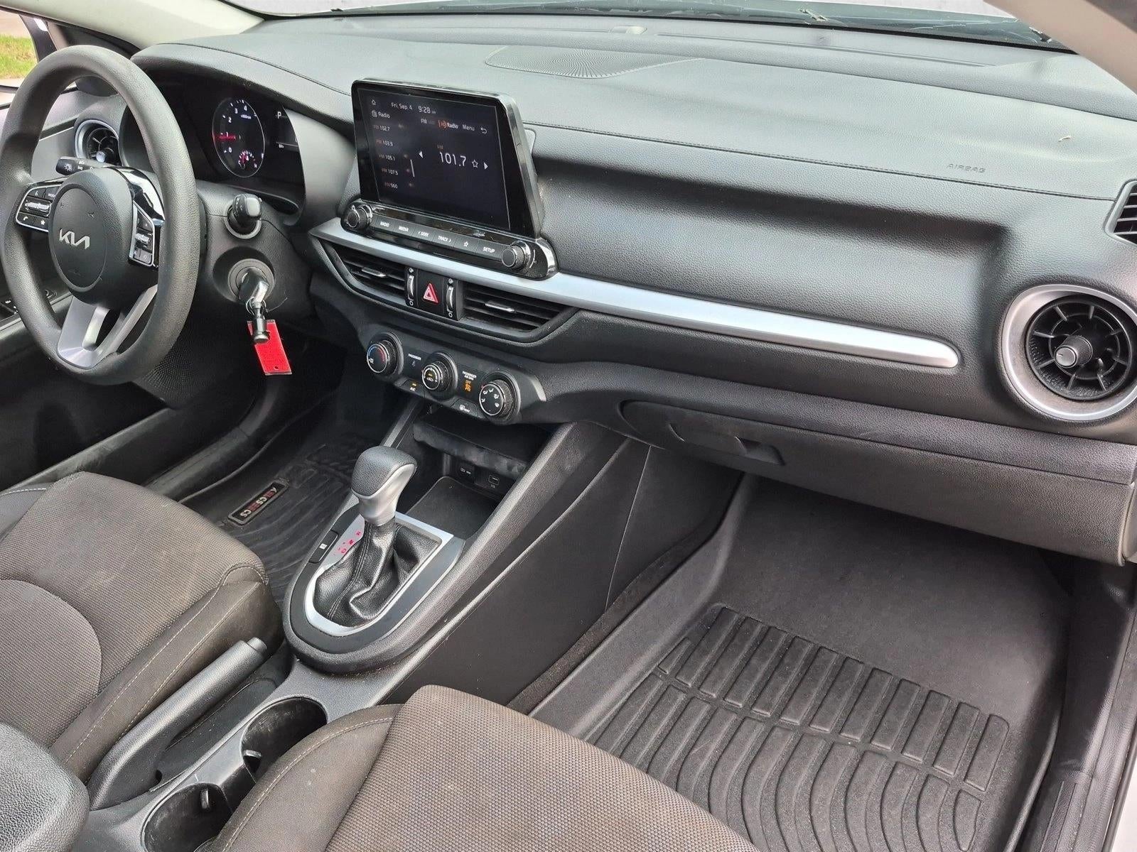 2023 Kia Forte LXS IVT